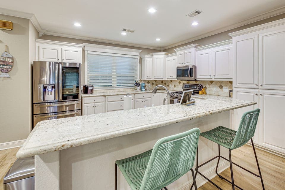 House (5 Bedrooms) | Interior