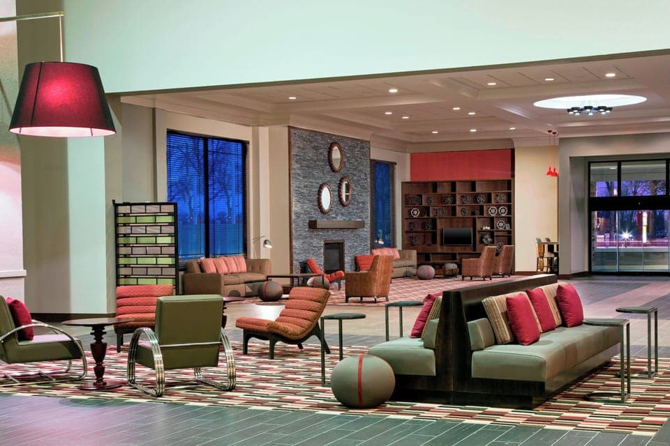 Lobby lounge