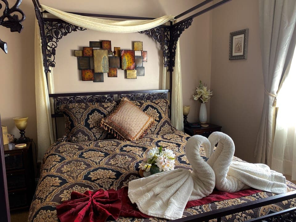 Luxury Suite, 1 Queen Bed, Garden View | 1 bedroom, premium bedding, desk, blackout drapes