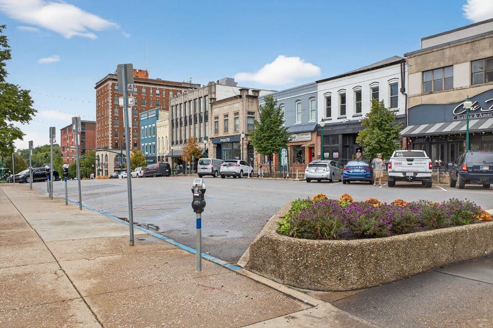 Apartment, 2 Bedrooms | Parking