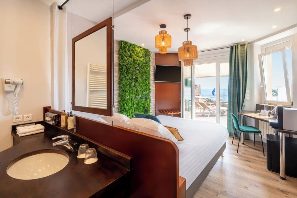 Junior Suite, 1 Queen Bed, Terrace, Sea View | Premium bedding, Select Comfort beds, minibar, in-room safe