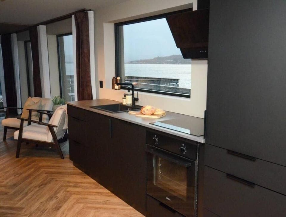 Puffin Apartment | Private kitchen