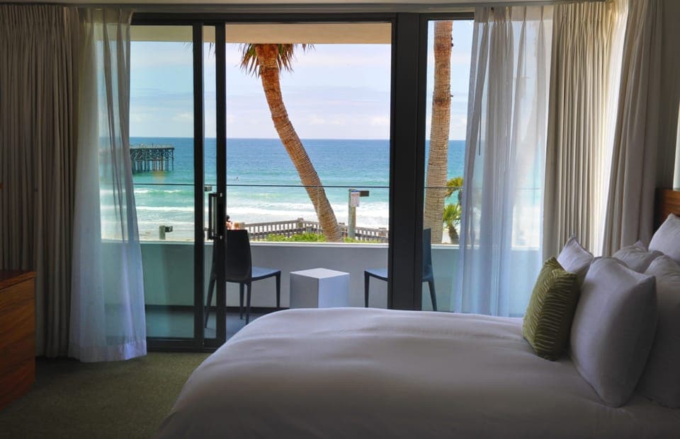 SURF PAD | Premium bedding, Tempur-Pedic beds, minibar, in-room safe