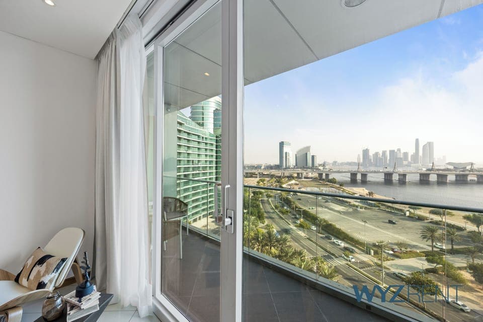 65-inch Smart TV with digital channels, Netflix, streaming services