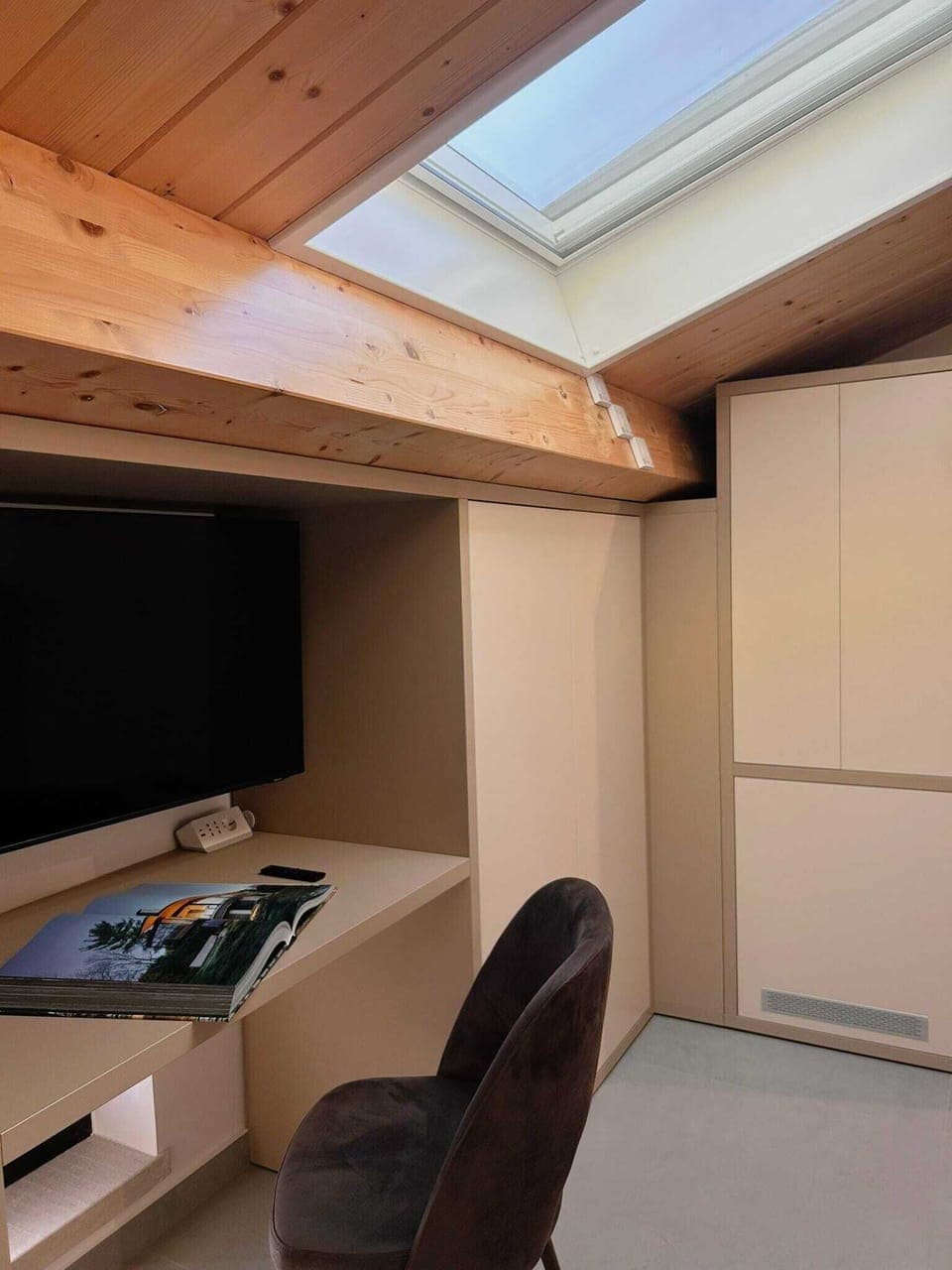 Deluxe Double or Twin Room | Desk, laptop workspace, free WiFi