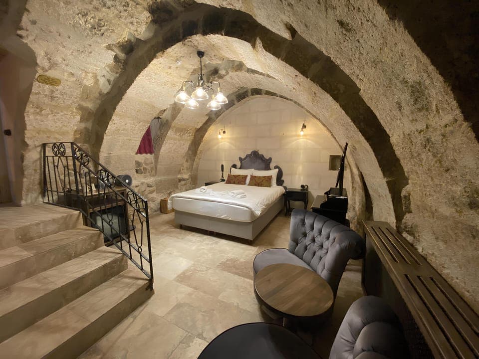 Economy Double Room, Garden View | Living area