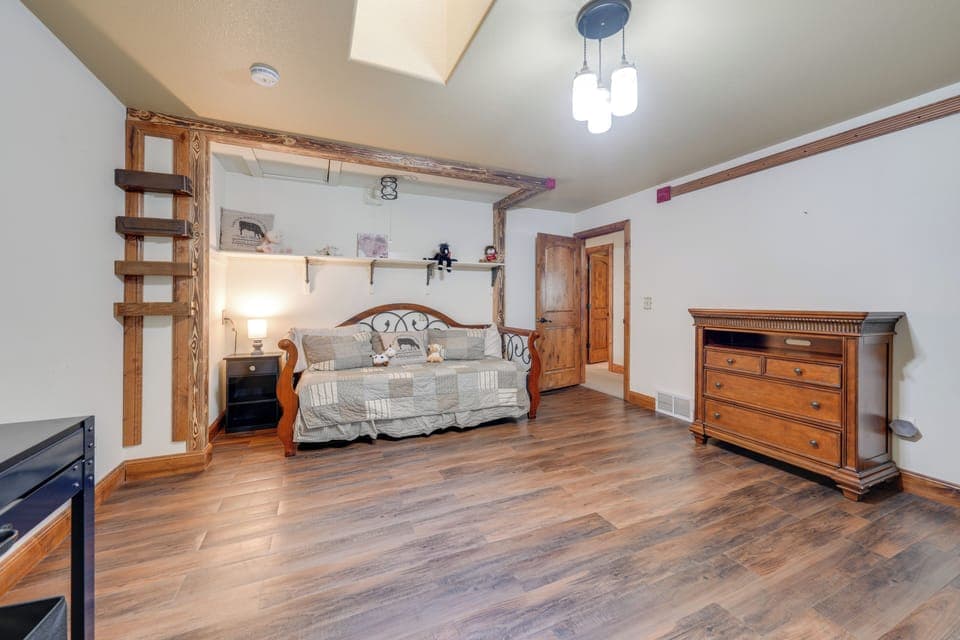 House (3 Bedrooms) | Interior
