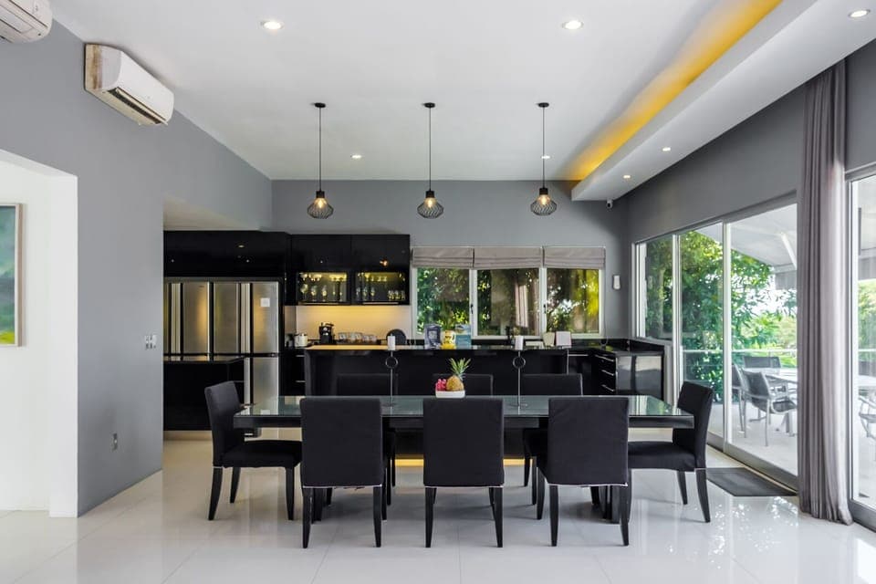 Exclusive Villa, Ocean View | Dining room