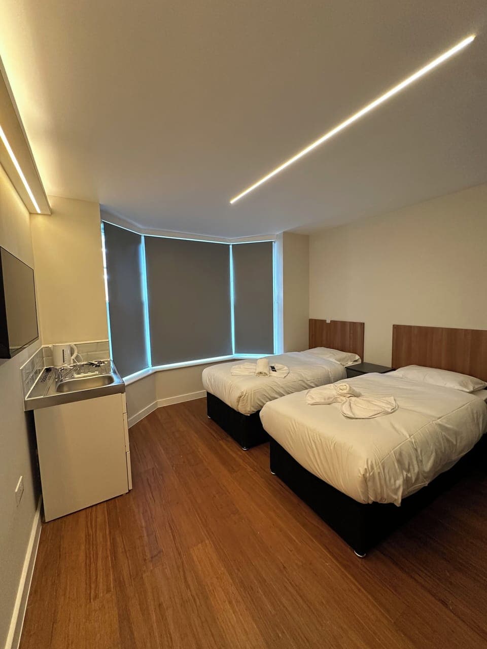 Twin Room | Soundproofing, iron/ironing board, bed sheets