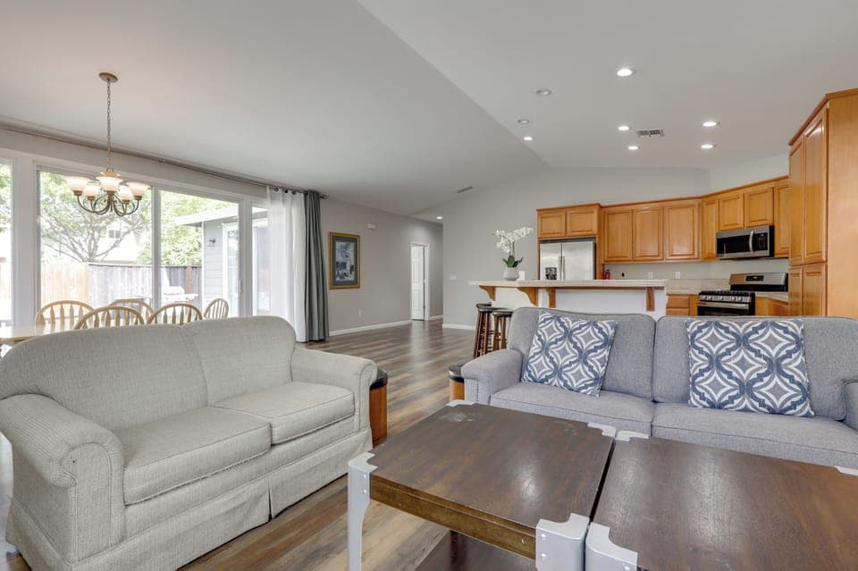 House (3 Bedrooms) | Interior