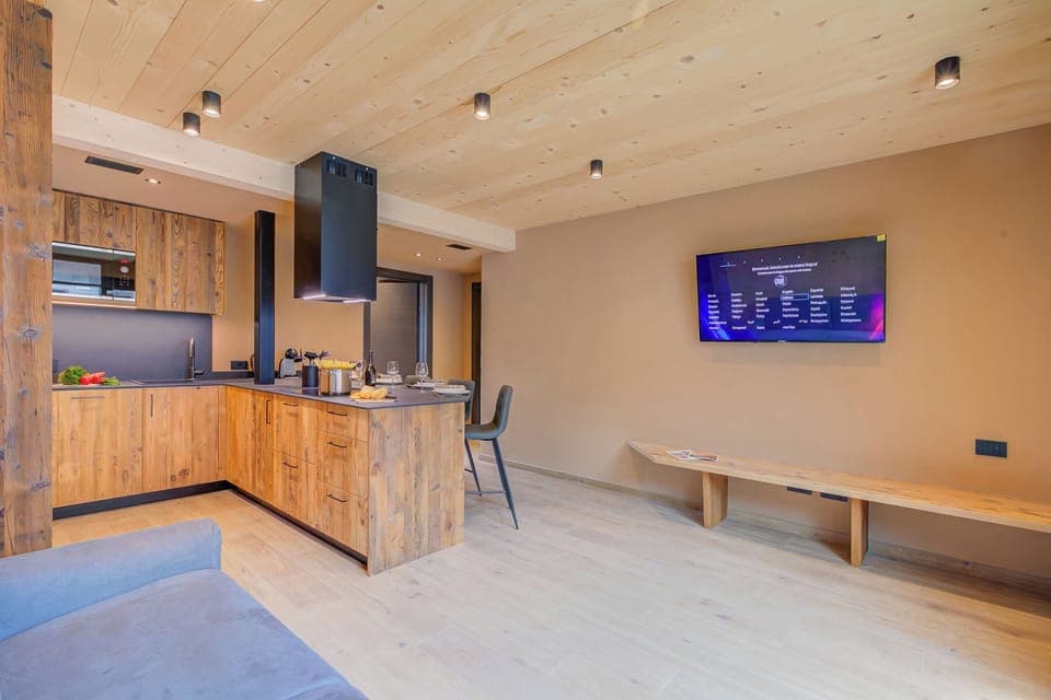 Family Apartment, Multiple Bedrooms (Leba 1) | Private kitchen | Fridge, microwave, stovetop, dishwasher