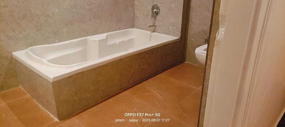 Deluxe Double or Twin Room, Balcony, Mountain View | Bathroom | Combined shower/tub, towels, soap, shampoo