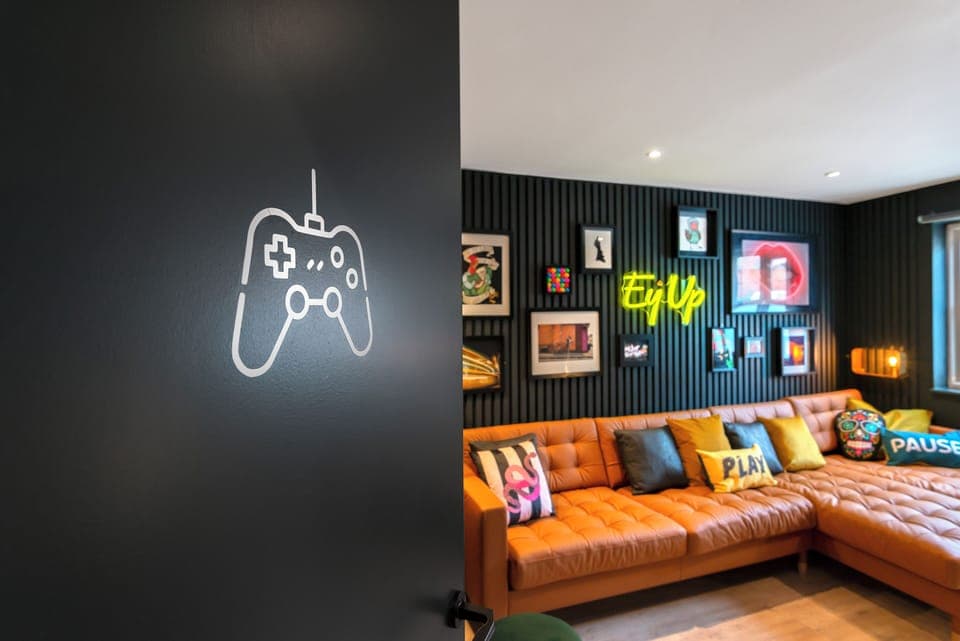 House, 6 Bedrooms | Living area