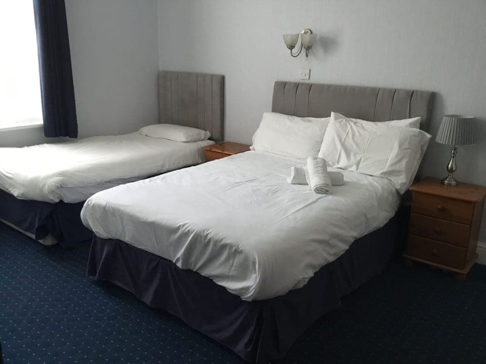 Comfort Quadruple Room | Desk, laptop workspace, free WiFi