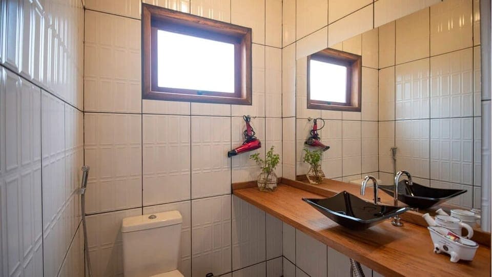 Superior Suite | Bathroom | Bathrobes, towels