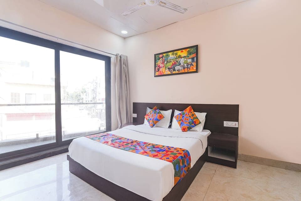 Deluxe Room | Egyptian cotton sheets, premium bedding, in-room safe, free WiFi