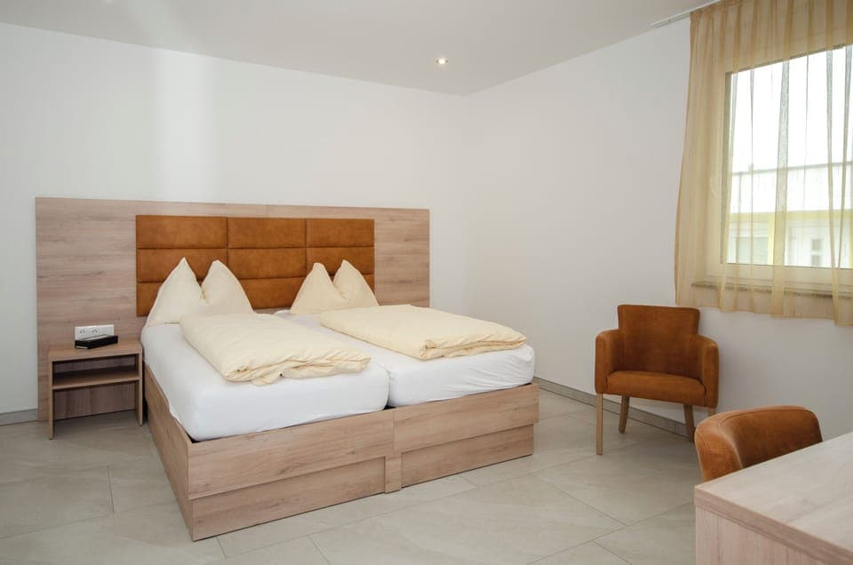 Apartment, Balcony, Lake View | In-room safe, blackout drapes, soundproofing, free WiFi