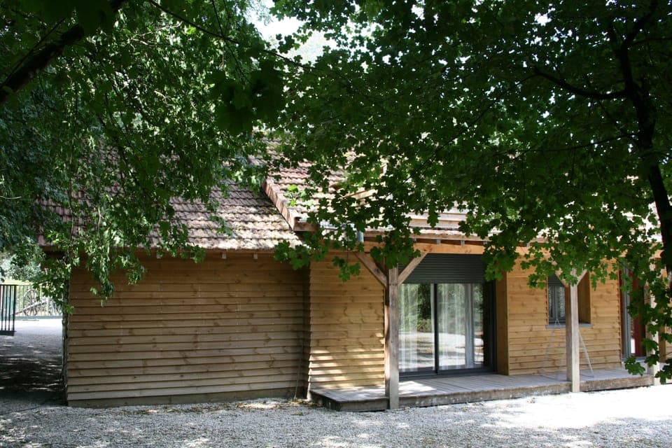 Premium Cottage | 1 bedroom, blackout drapes, bed sheets