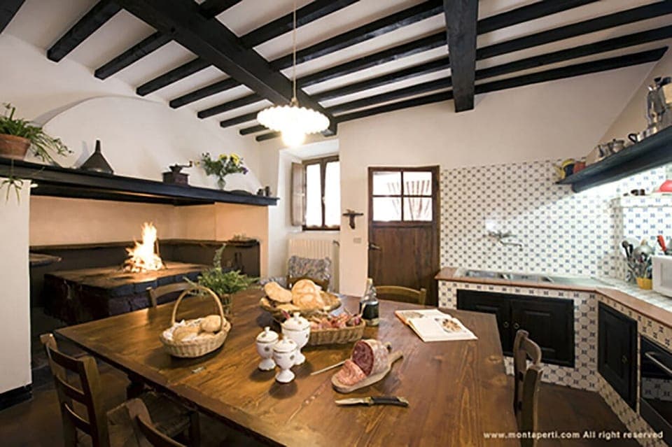 Classic Villa, Garden View | Private kitchen | Highchair