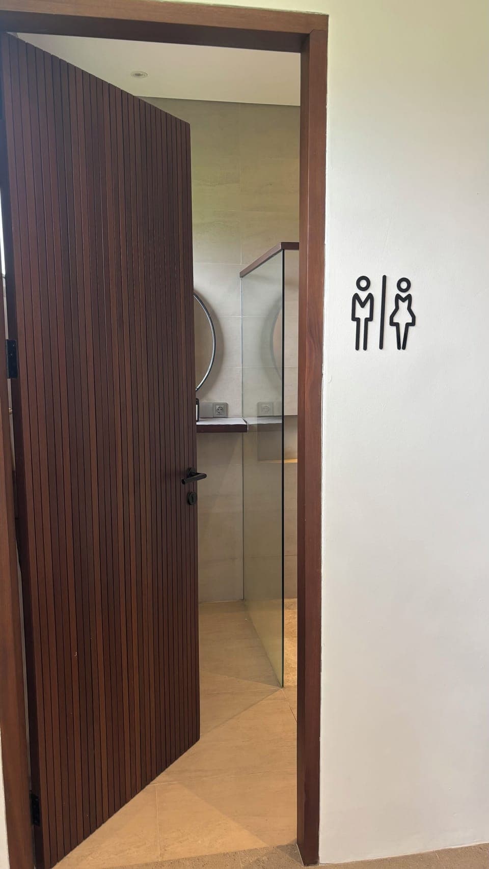 Towels, soap, shampoo, toilet paper