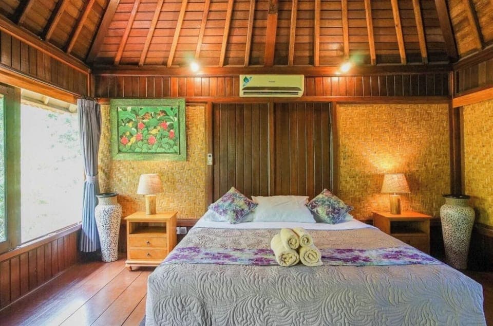 Suite, Patio | Desk, free WiFi, bed sheets