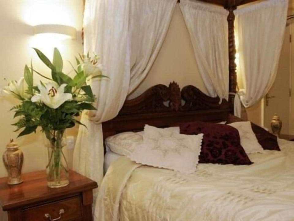 Double Room, Ensuite (Four Poster Bed)