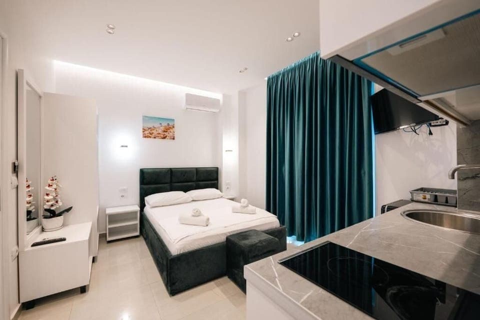 Deluxe Double Room | Free WiFi