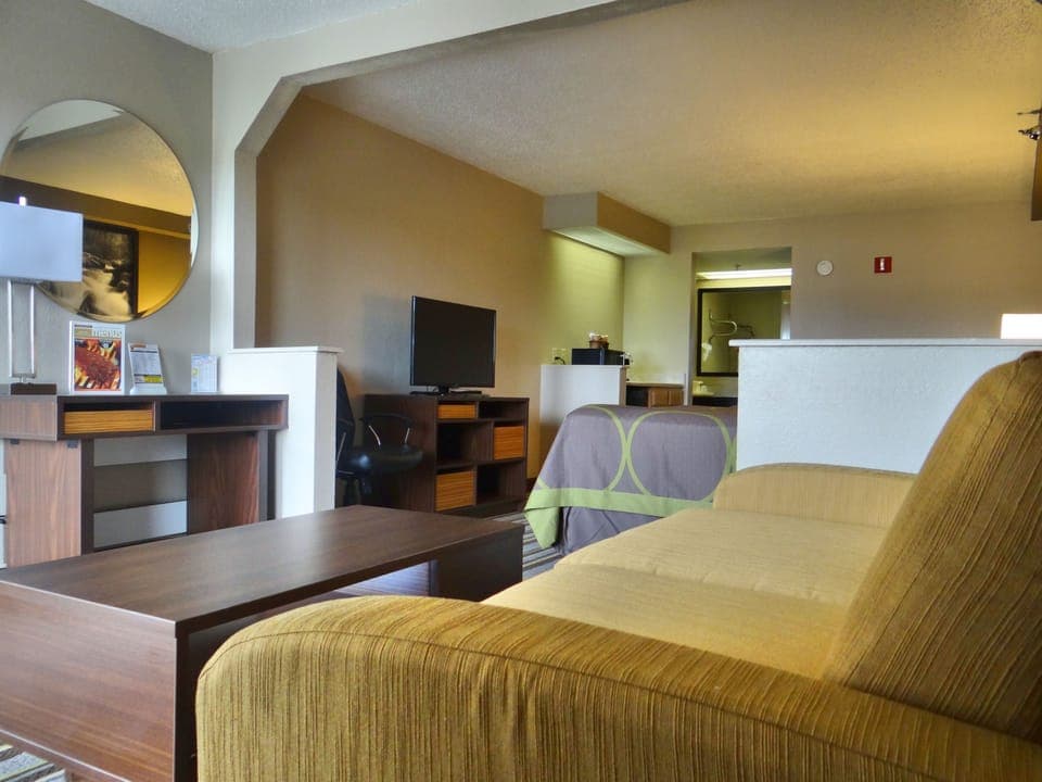 40-inch flat-screen TV with cable channels