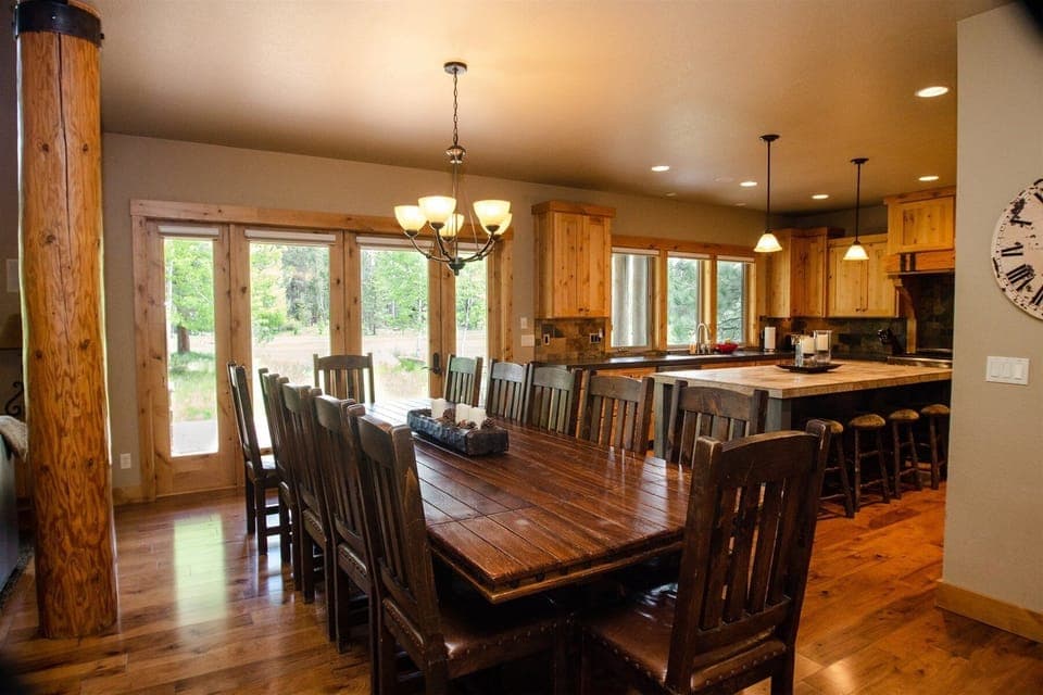 House, 5 Bedrooms | Dining