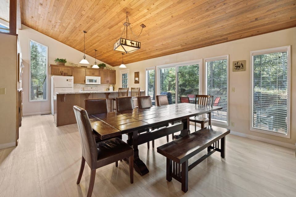 House, 4 Bedrooms | Dining