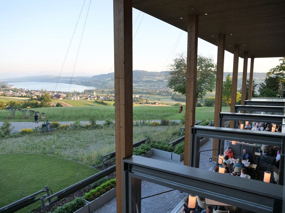 Lunch and dinner served, local cuisine