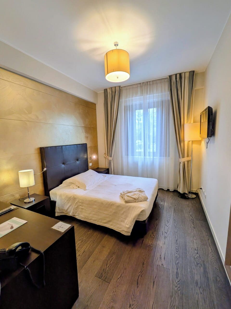 Single Room | In-room safe, desk, laptop workspace, free WiFi