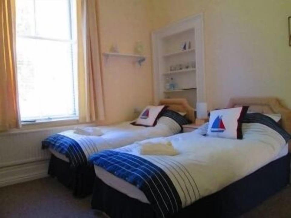 Standard Twin Room, Ground Floor | Premium bedding, iron/ironing board, free WiFi, bed sheets