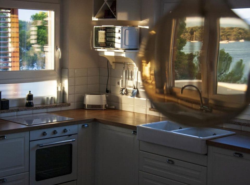 House (Three Bedroom Holiday Home With Balco) | Private kitchen | Fridge