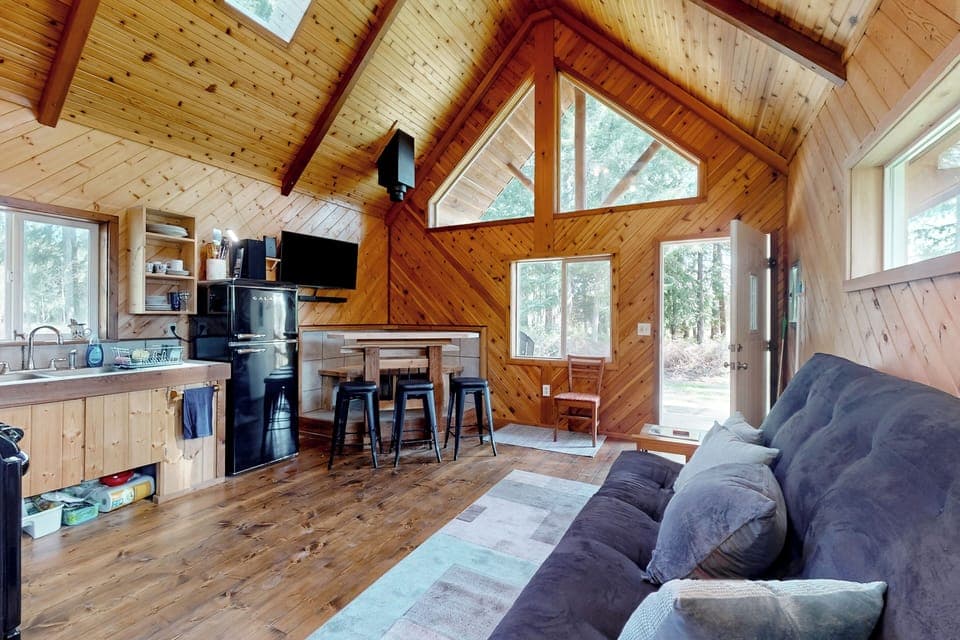 House (1 Bedroom) | Interior