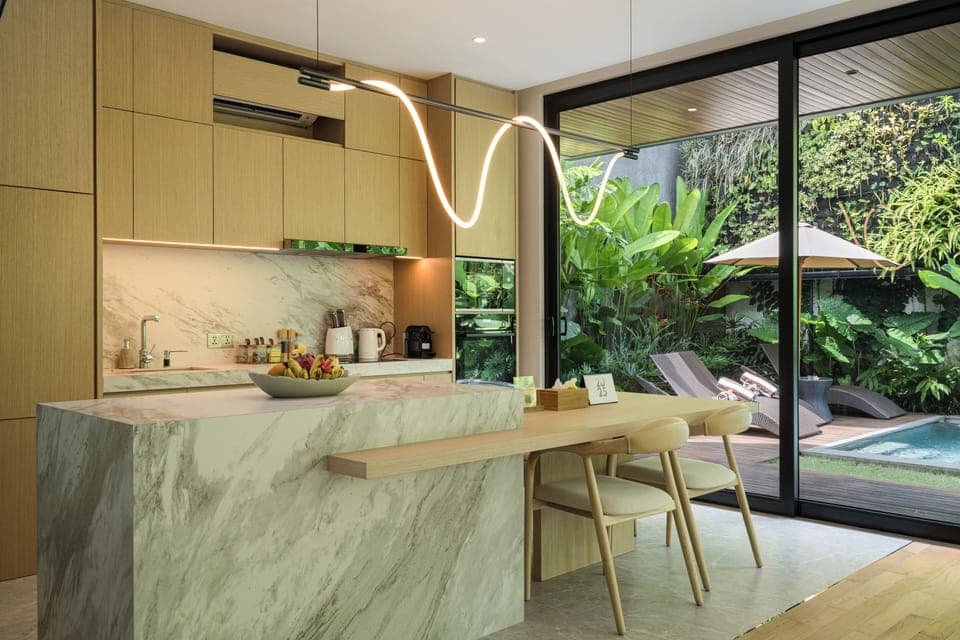 Family Villa, Garden View | Private kitchen | Fridge, microwave, oven, stovetop