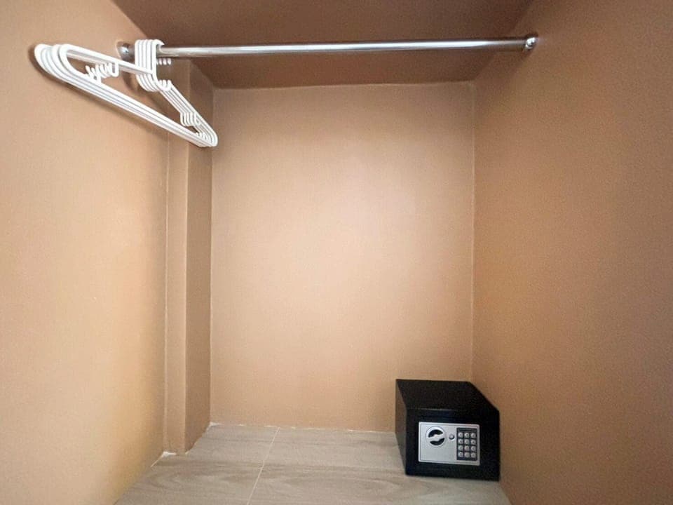 In-room safe, desk, blackout drapes, free WiFi