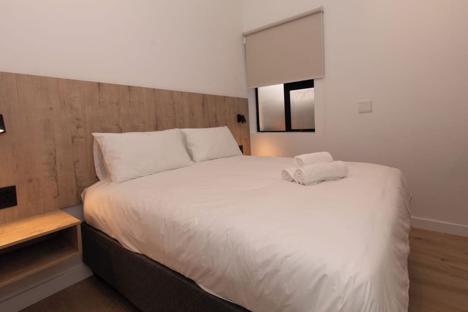 Double Room, 1 Queen Bed | In-room safe, blackout drapes, soundproofing, free WiFi