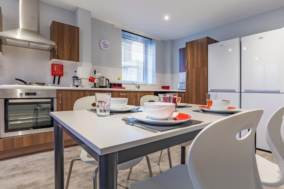 Single Room, Non Smoking | Shared kitchen