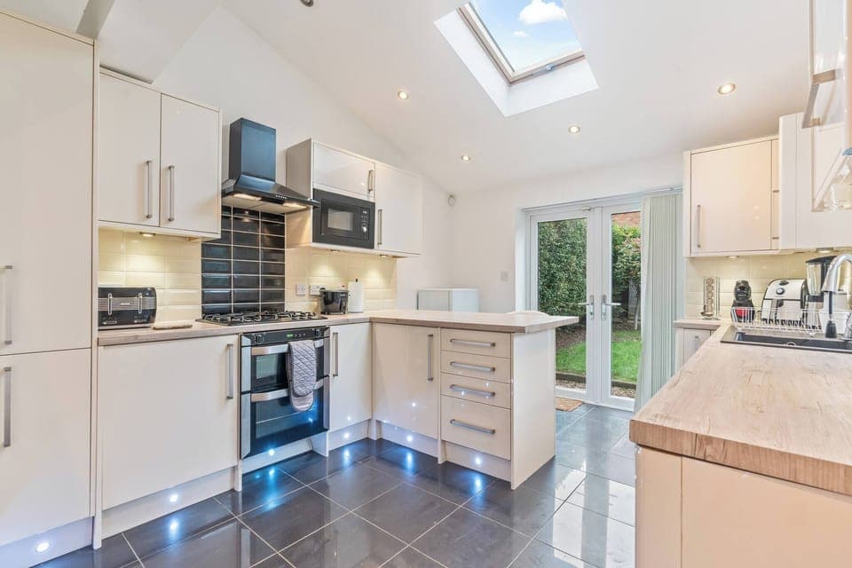 House, 5 Bedrooms | Interior