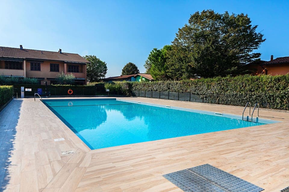 Seasonal outdoor pool