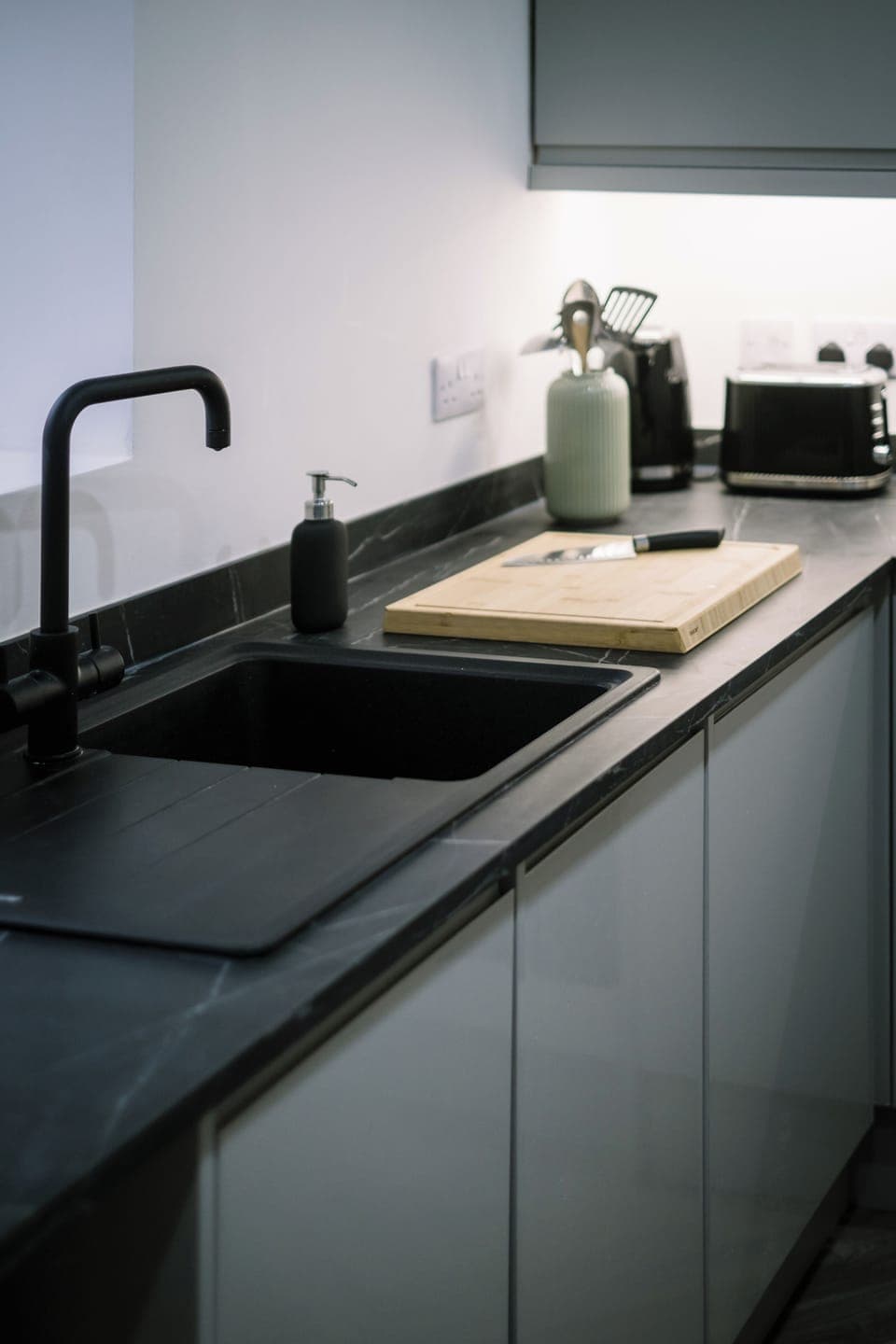 Apartment, 2 Bedrooms | Private kitchen