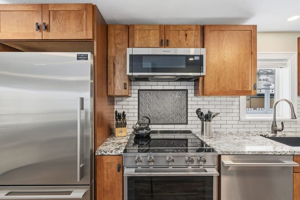 House, Multiple Beds, Patio, Garden View (855 N Grant Ave) | Private kitchen