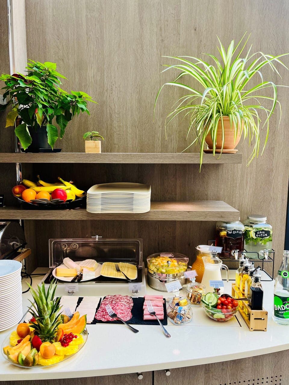 Daily buffet breakfast (EUR 18 per person)