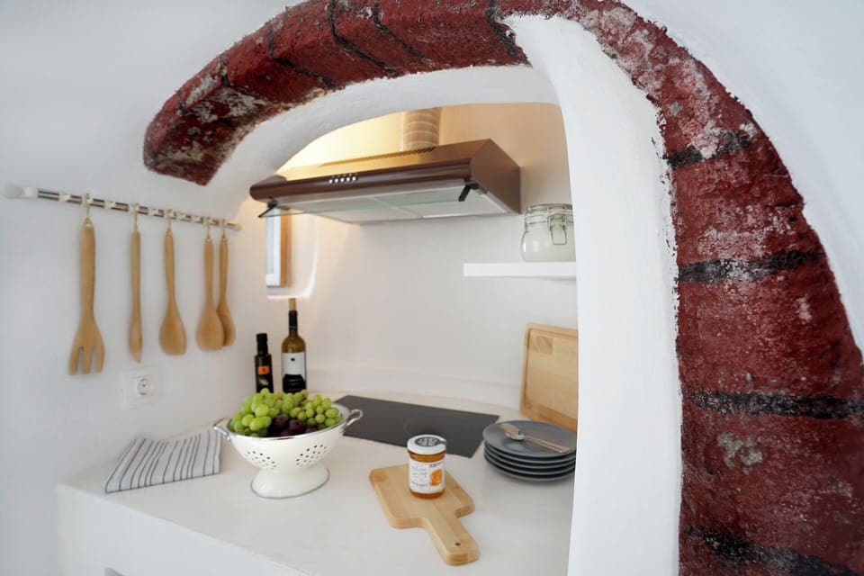 Callista Two Bedroom Villa with Caldera View & Outdoor Jetted Tub | Dining