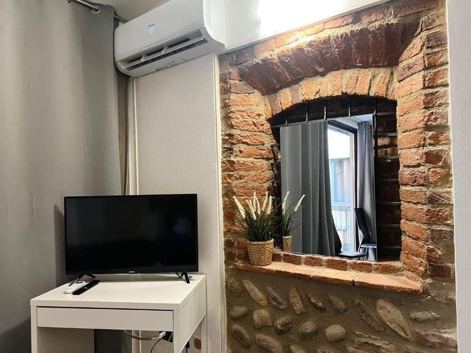 Apartment, Balcony, Courtyard View | Interior