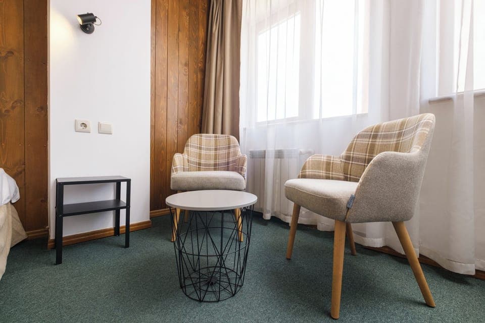 Double Room, City View | Desk, iron/ironing board, free WiFi