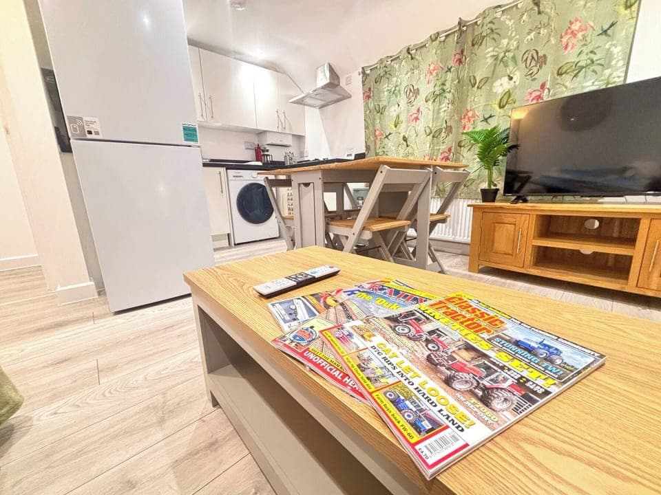 Apartment, 2 Bedrooms | Interior