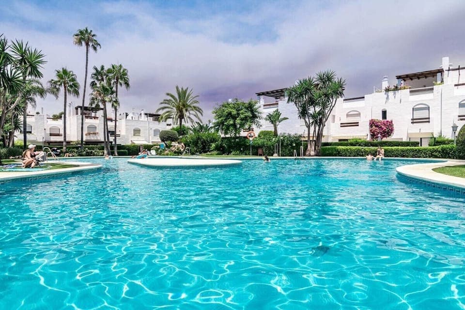 Studio (3 Bedrooms) | Interior