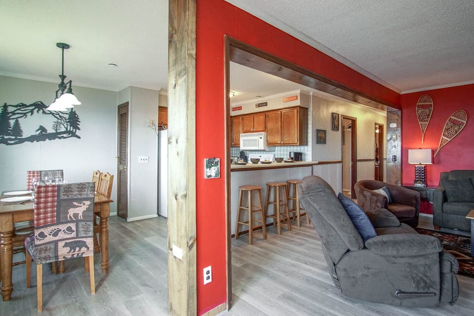 Condo, Multiple Beds, Balcony, Mountain View (3 Br: Summit 304 B) | Interior